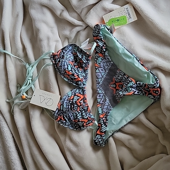 Vitamin A Bikini NWT - Picture 1 of 6